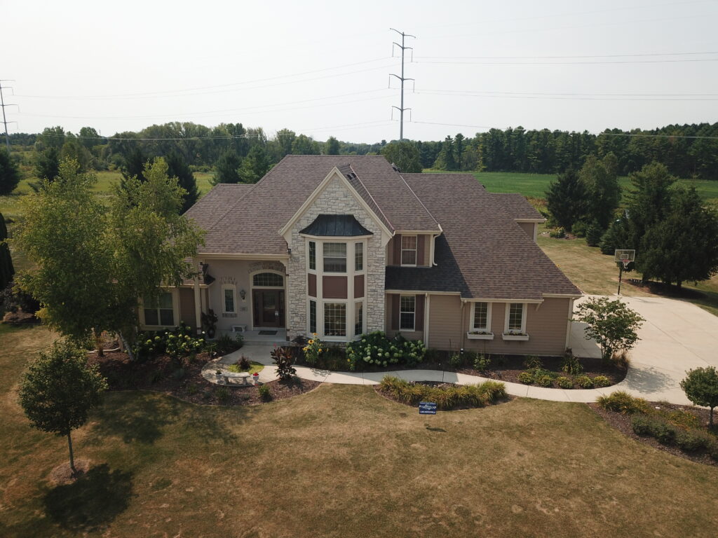 Residential Shingle roofing Project Cedarburg